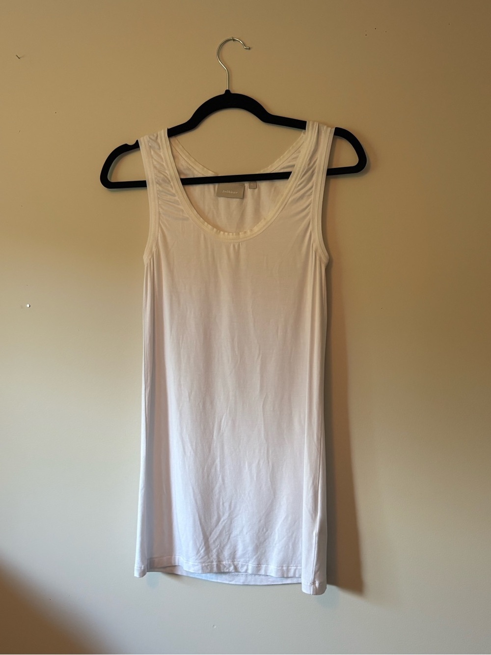 Women's White Scoop Neck Tank — Classic Everyday Layering XL